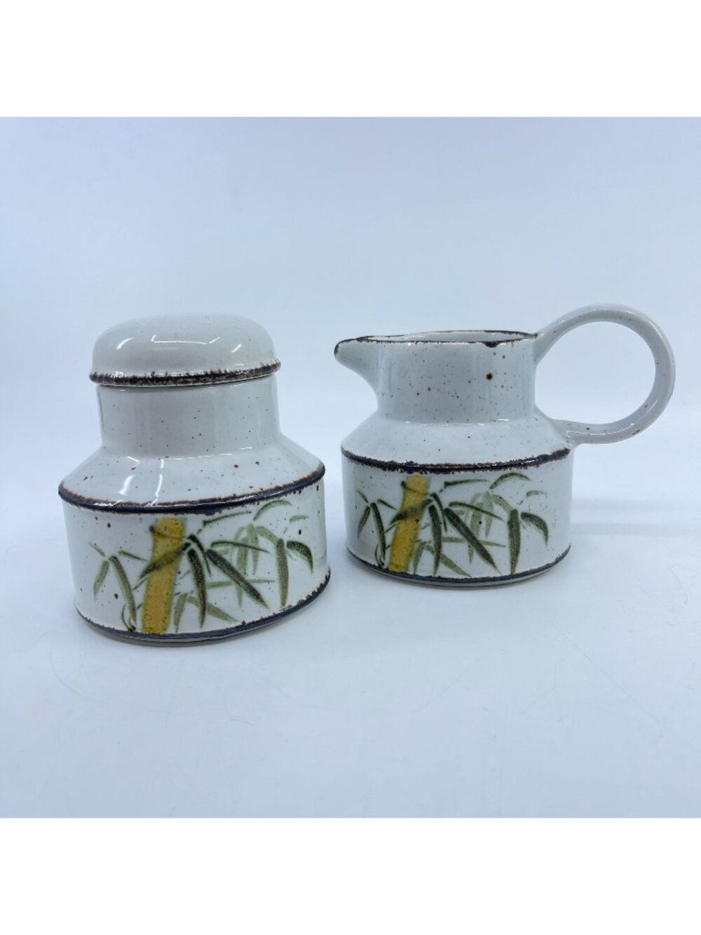 vintage stonehenge midwinter rangoon covered sugar and creamer made in england